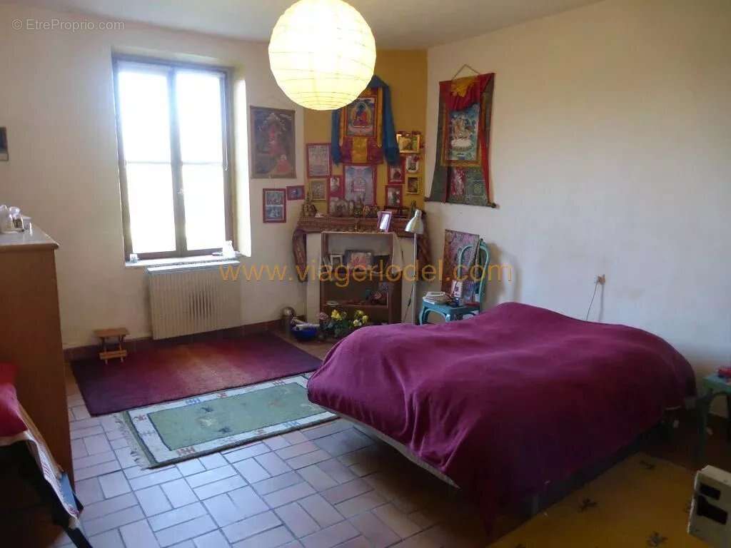 Maison à LACHAUSSEE