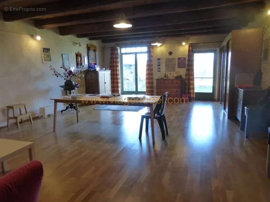 Maison à LACHAUSSEE