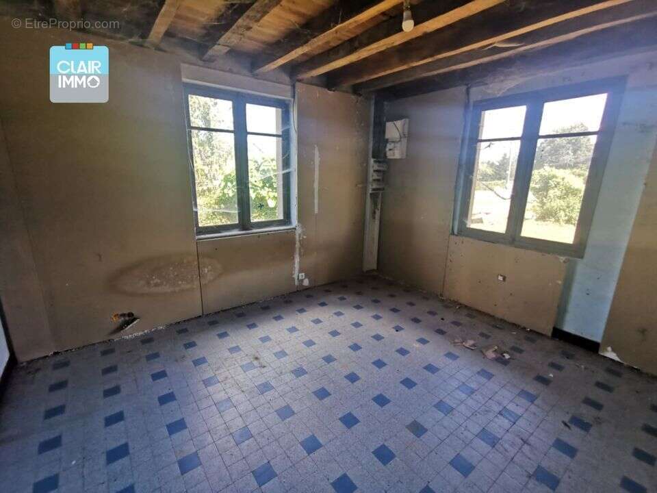 Maison de 123 m² à rénover à SORNAY  - Maison à SORNAY