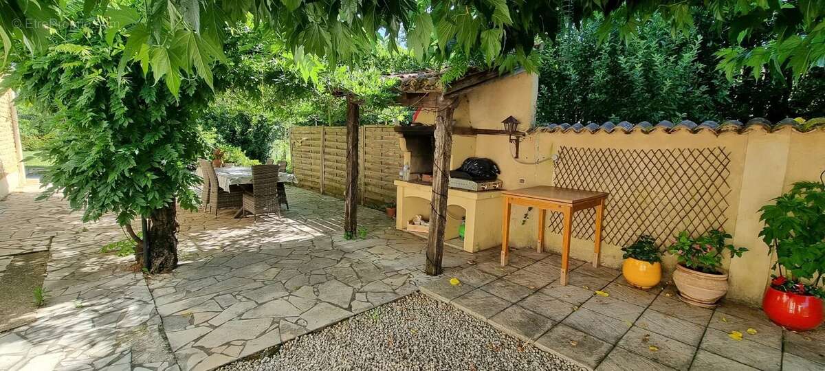 Maison à LAMONZIE-SAINT-MARTIN