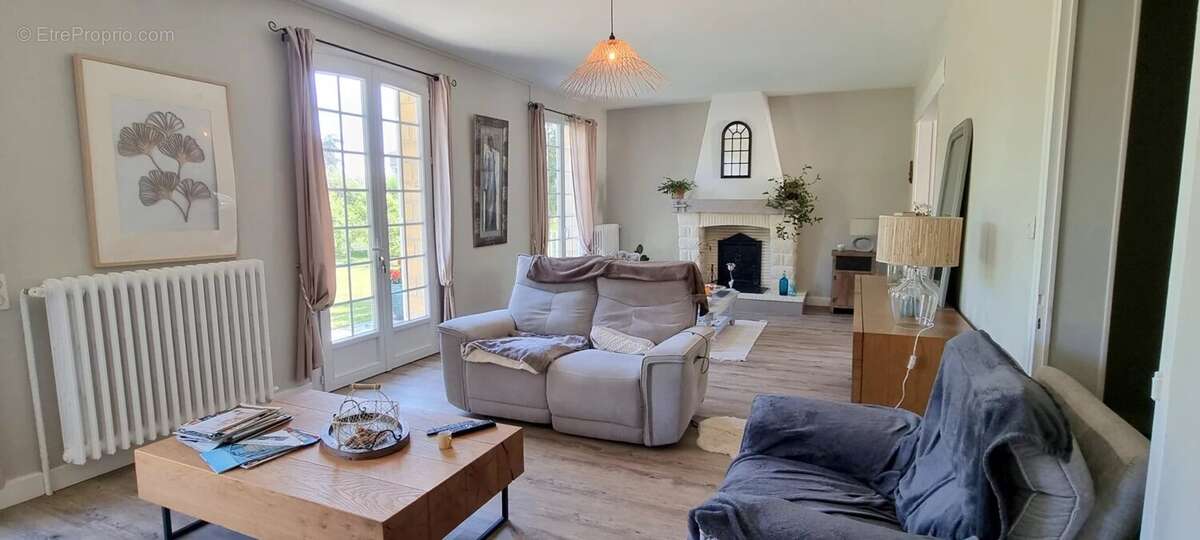 Maison à LAMONZIE-SAINT-MARTIN