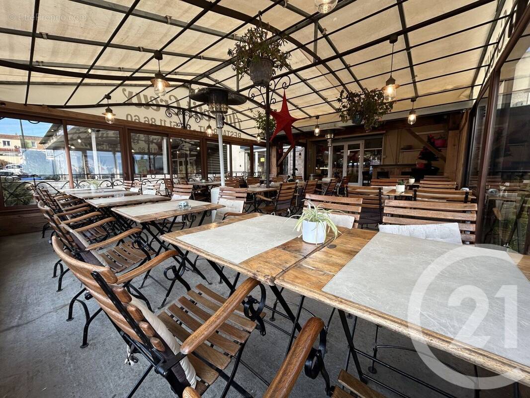 Autre à LA FARE-LES-OLIVIERS