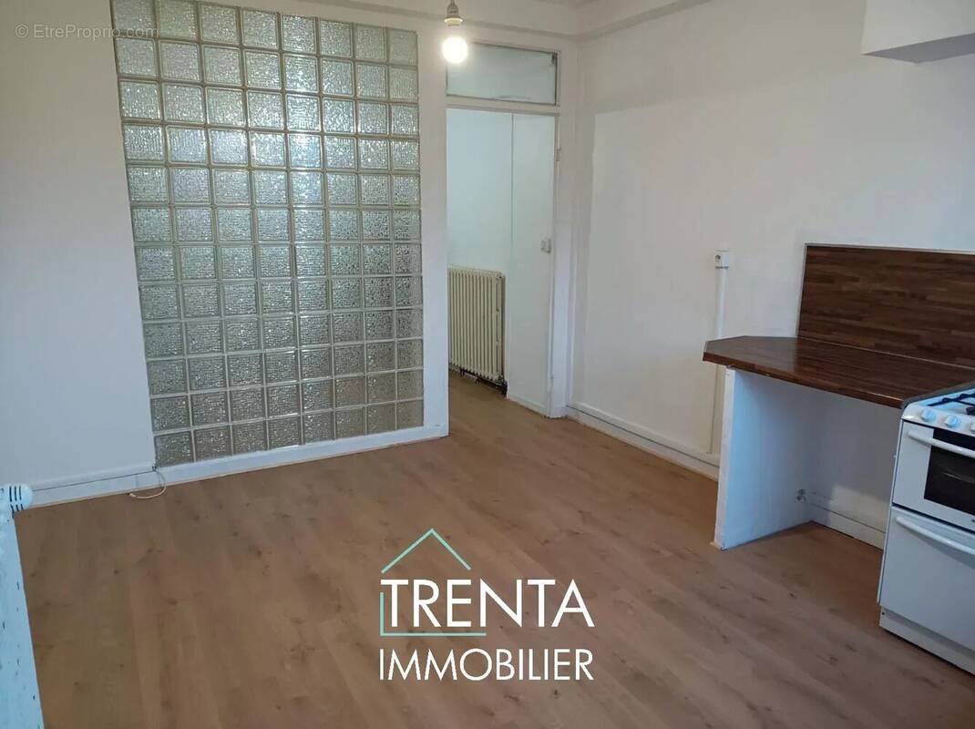Appartement à RIVES
