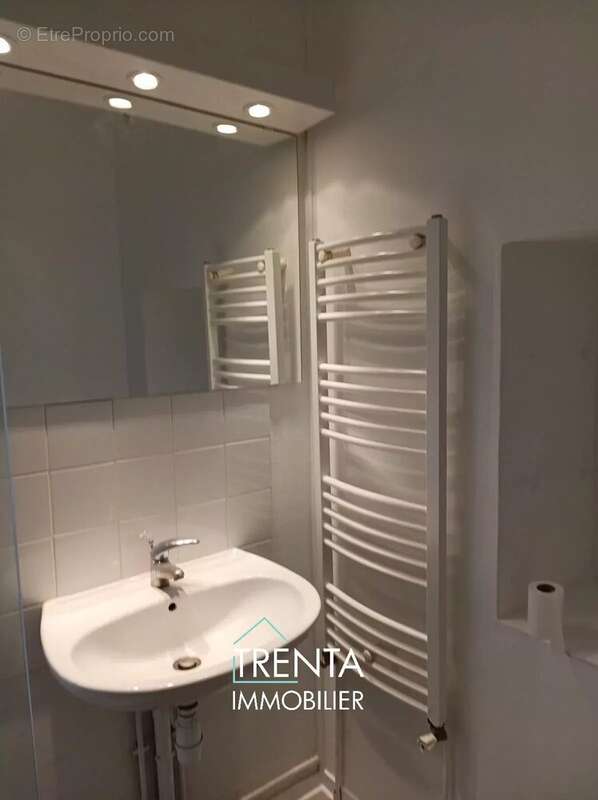 Appartement à RIVES