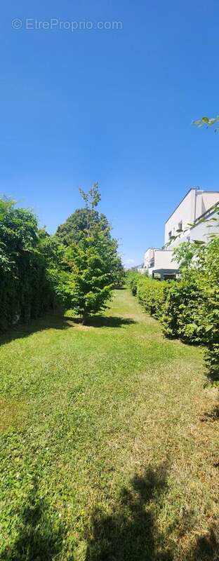 Appartement à SATHONAY-CAMP