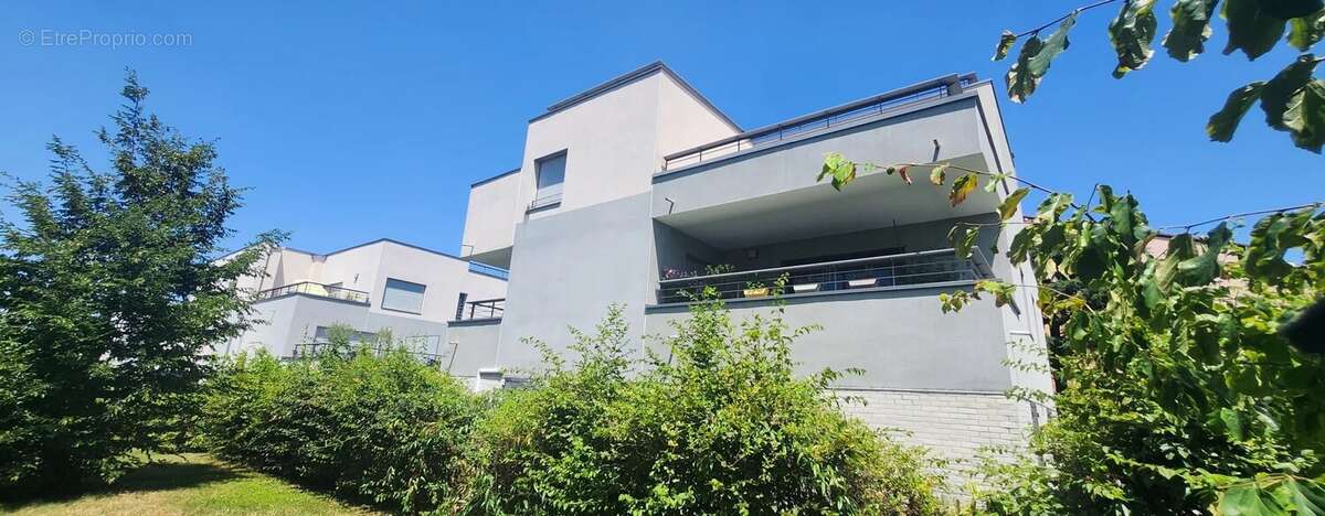 Appartement à SATHONAY-CAMP