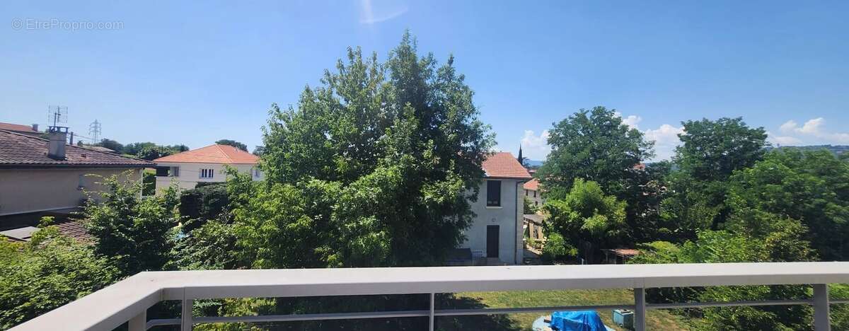 Appartement à SATHONAY-CAMP