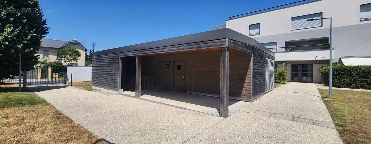 Appartement à SATHONAY-CAMP