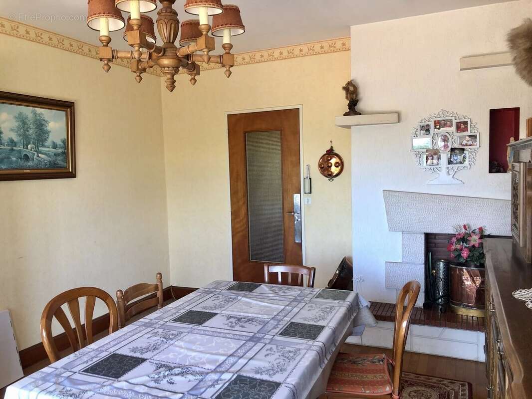 Maison à AVAILLES-LIMOUZINE