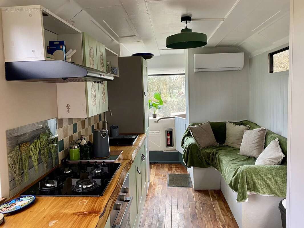 Maison à MAGNAC-LAVAL