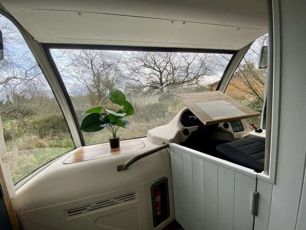 Maison à MAGNAC-LAVAL