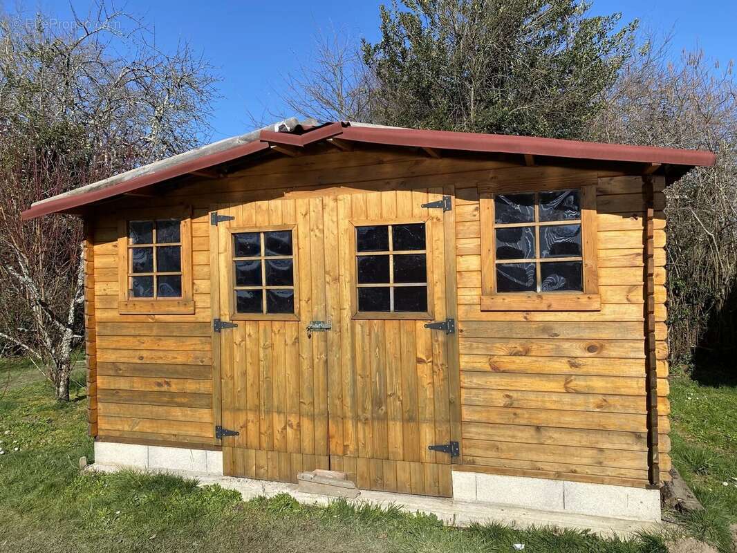 Maison à MAGNAC-LAVAL