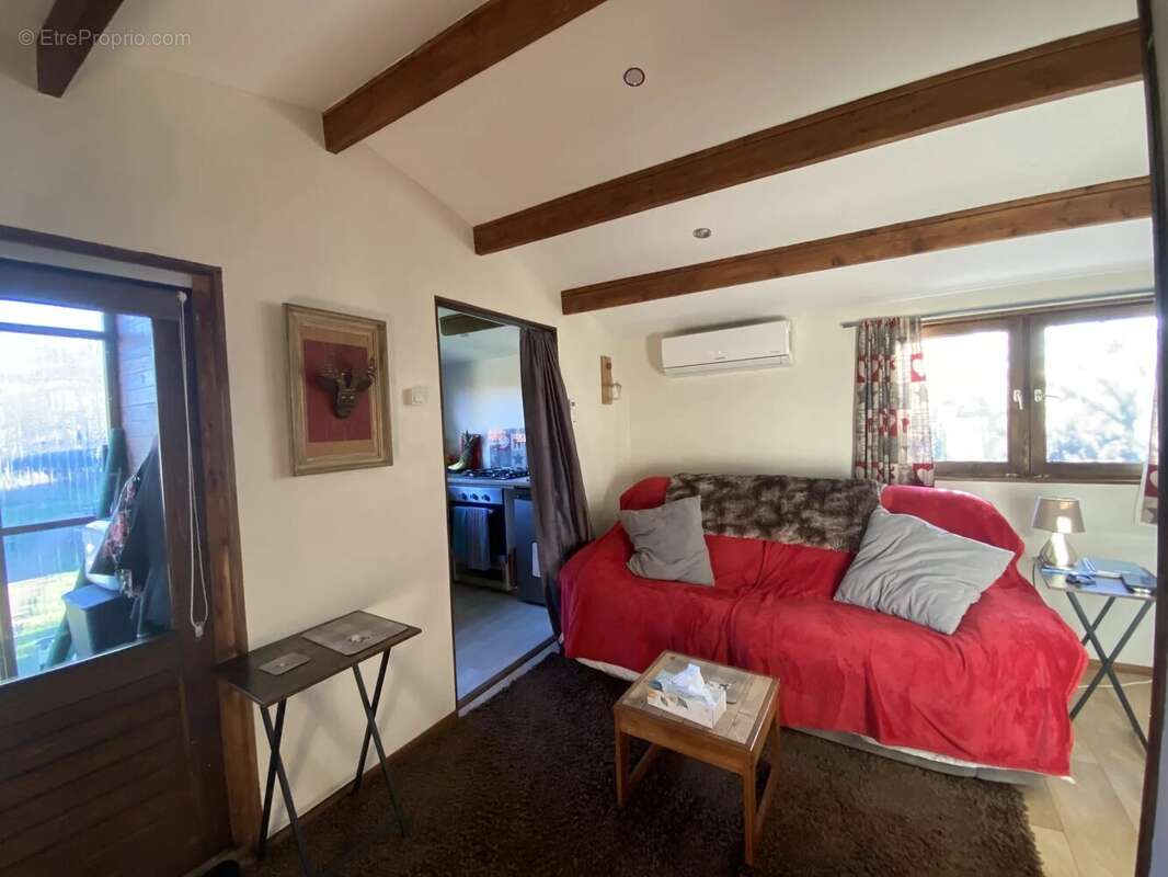 Maison à MAGNAC-LAVAL