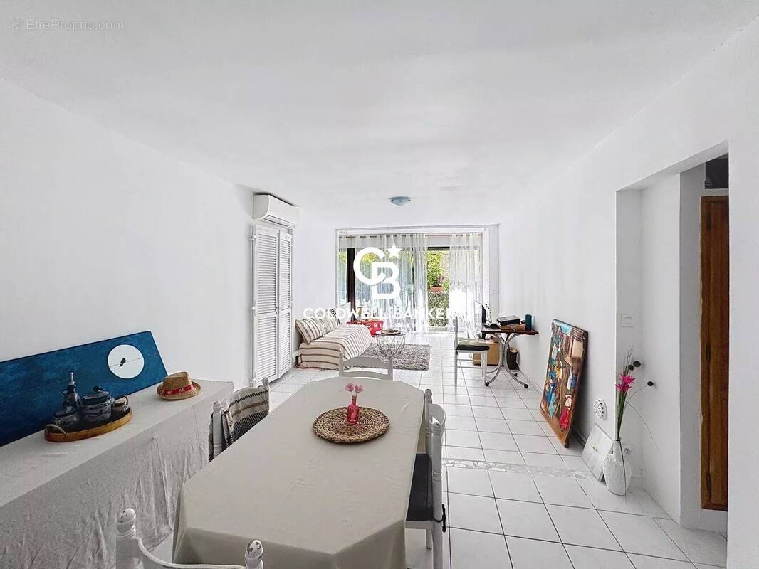 Appartement à SAINT-RAPHAEL