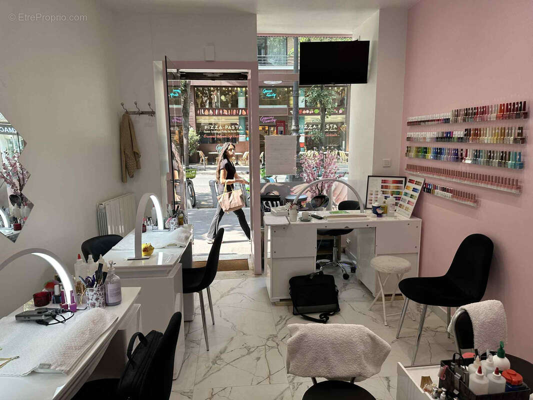 Commerce à PARIS-15E