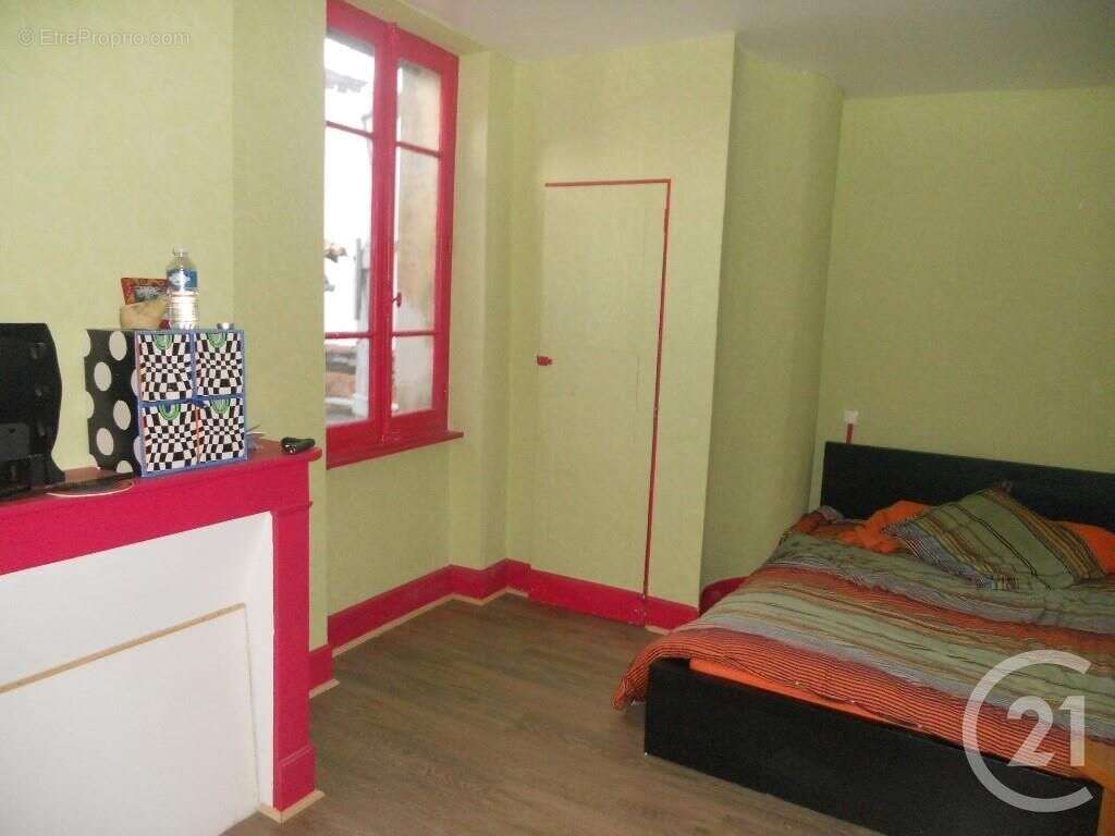 Maison à MONTESQUIEU-VOLVESTRE