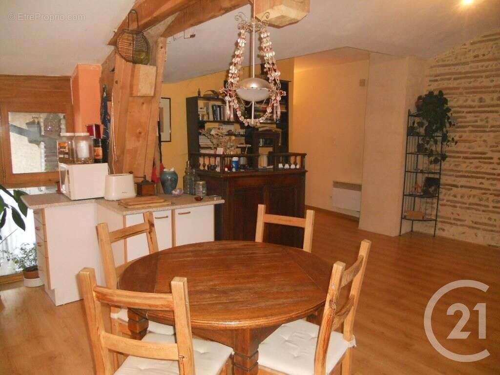 Maison à MONTESQUIEU-VOLVESTRE