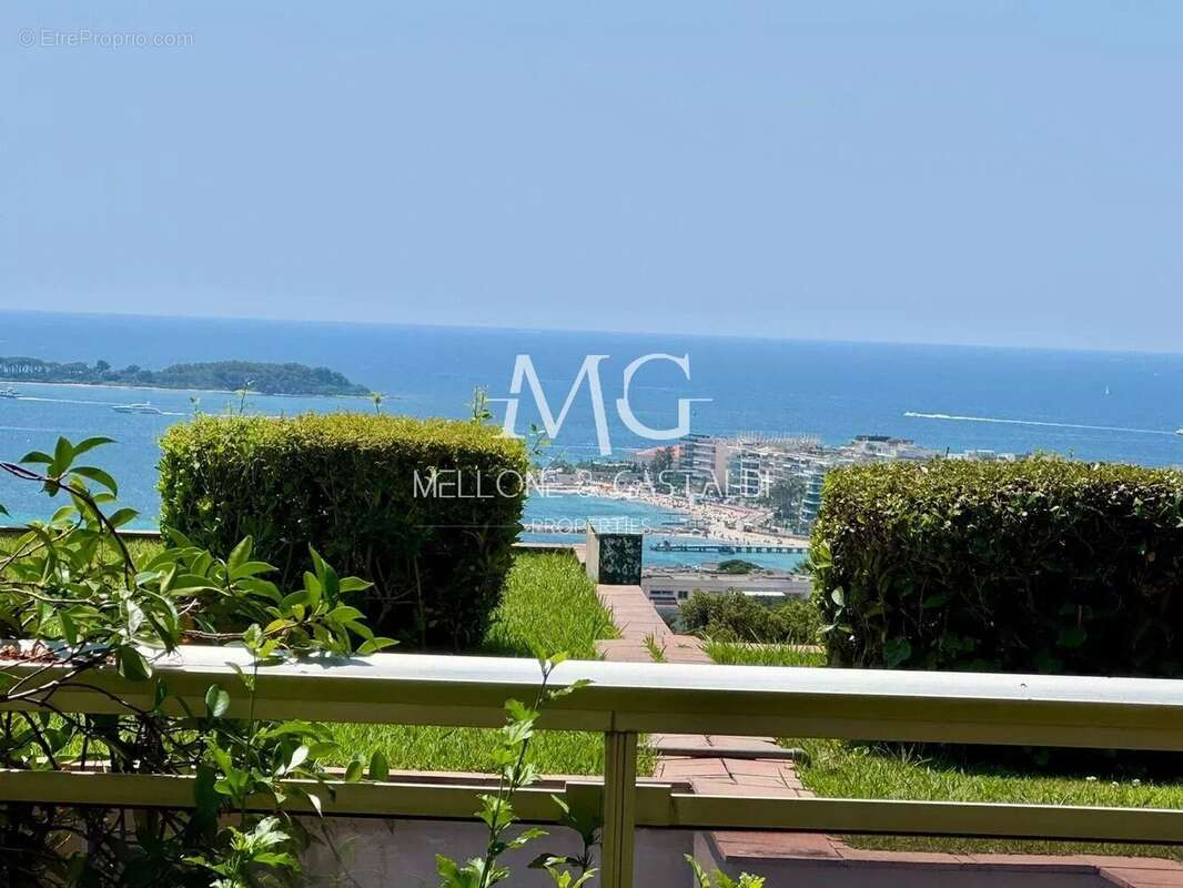 Appartement à CANNES