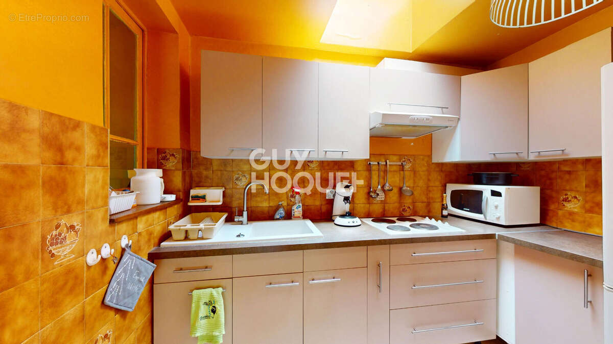 Maison à CHALLES-LES-EAUX