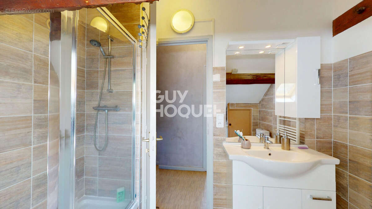 Maison à CHALLES-LES-EAUX