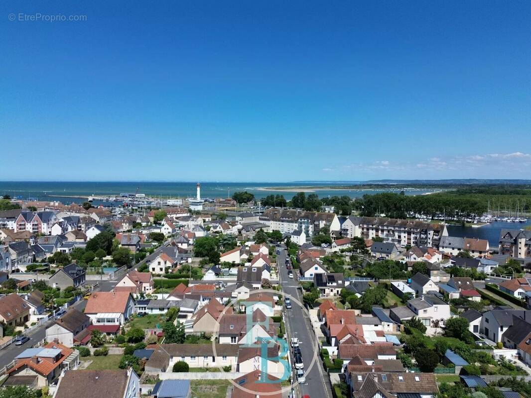 Terrain à OUISTREHAM