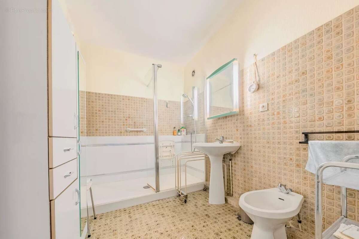 Appartement à SAINTE-FOY-LES-LYON