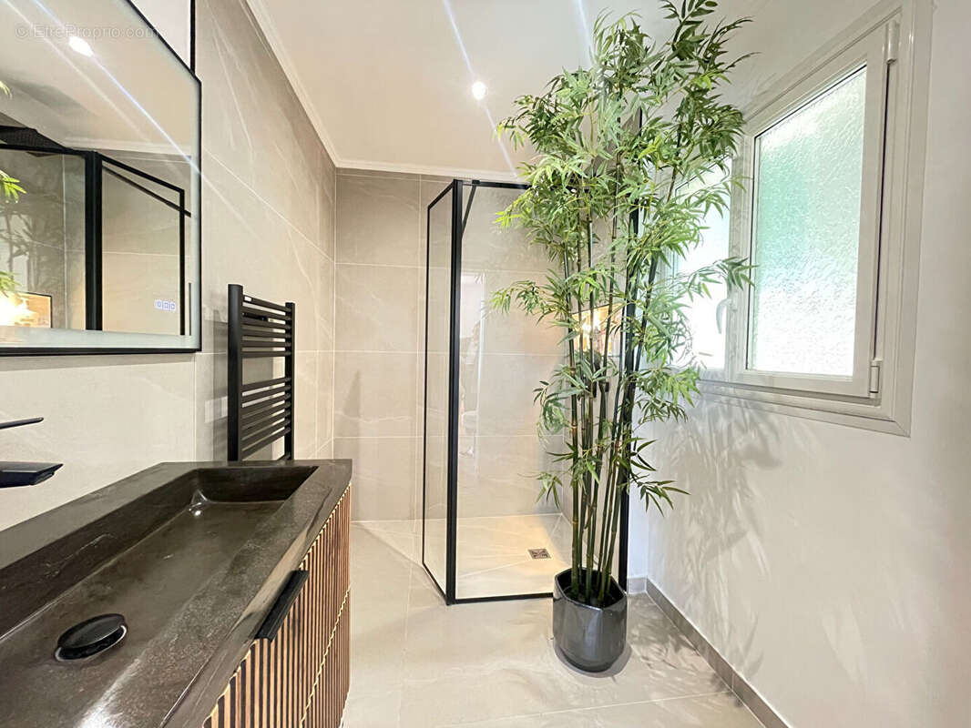 Maison à VERRIERES-LE-BUISSON