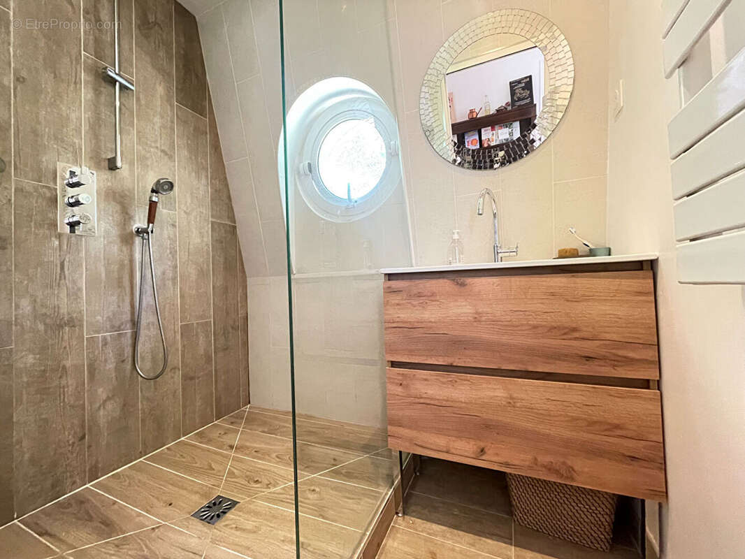 Maison à VERRIERES-LE-BUISSON