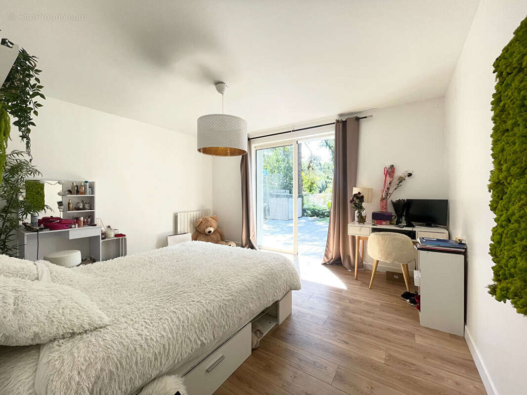 Maison à VERRIERES-LE-BUISSON