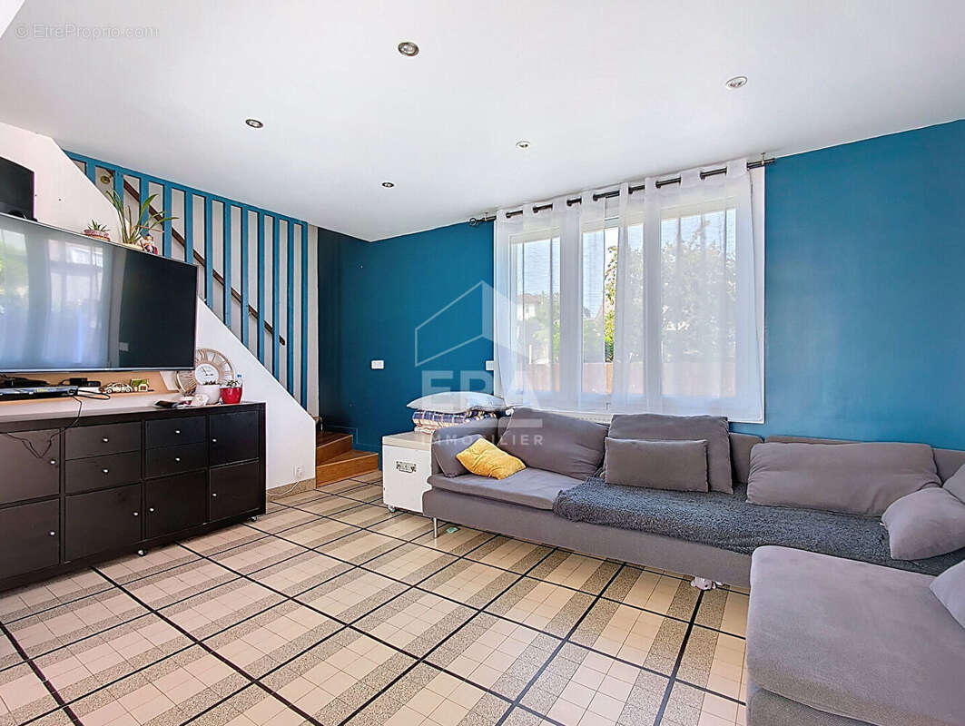 Maison à CHAUMONTEL