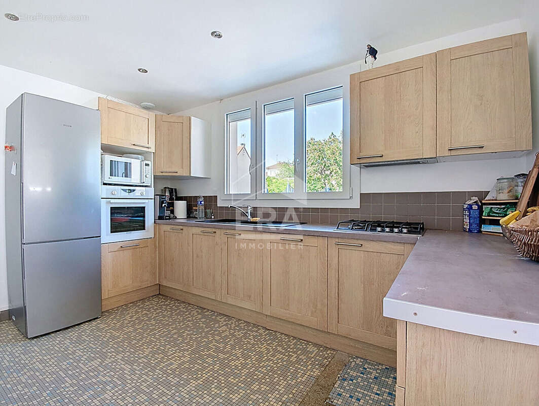 Maison à CHAUMONTEL