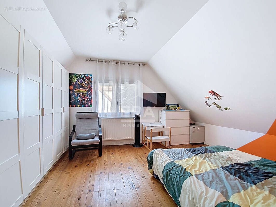 Maison à CHAUMONTEL