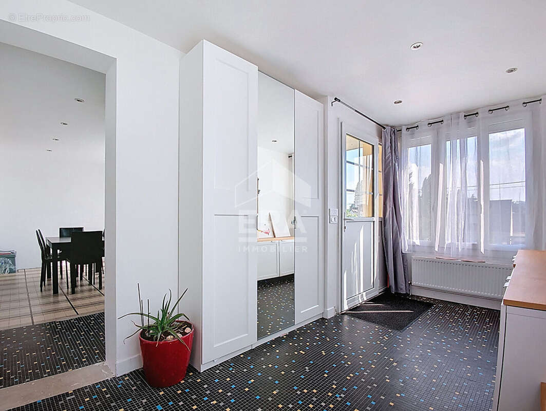 Maison à CHAUMONTEL