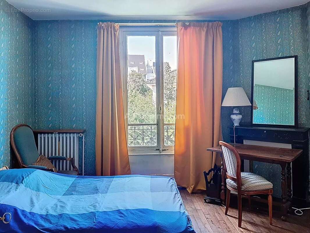 Maison à LE PERREUX-SUR-MARNE