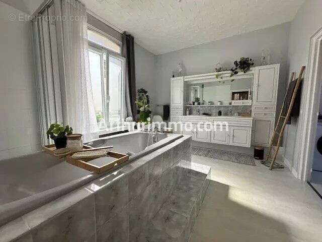 Maison à MONTIVILLIERS