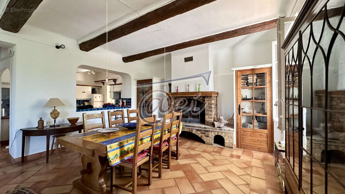 Maison à SAINT-MAXIMIN-LA-SAINTE-BAUME