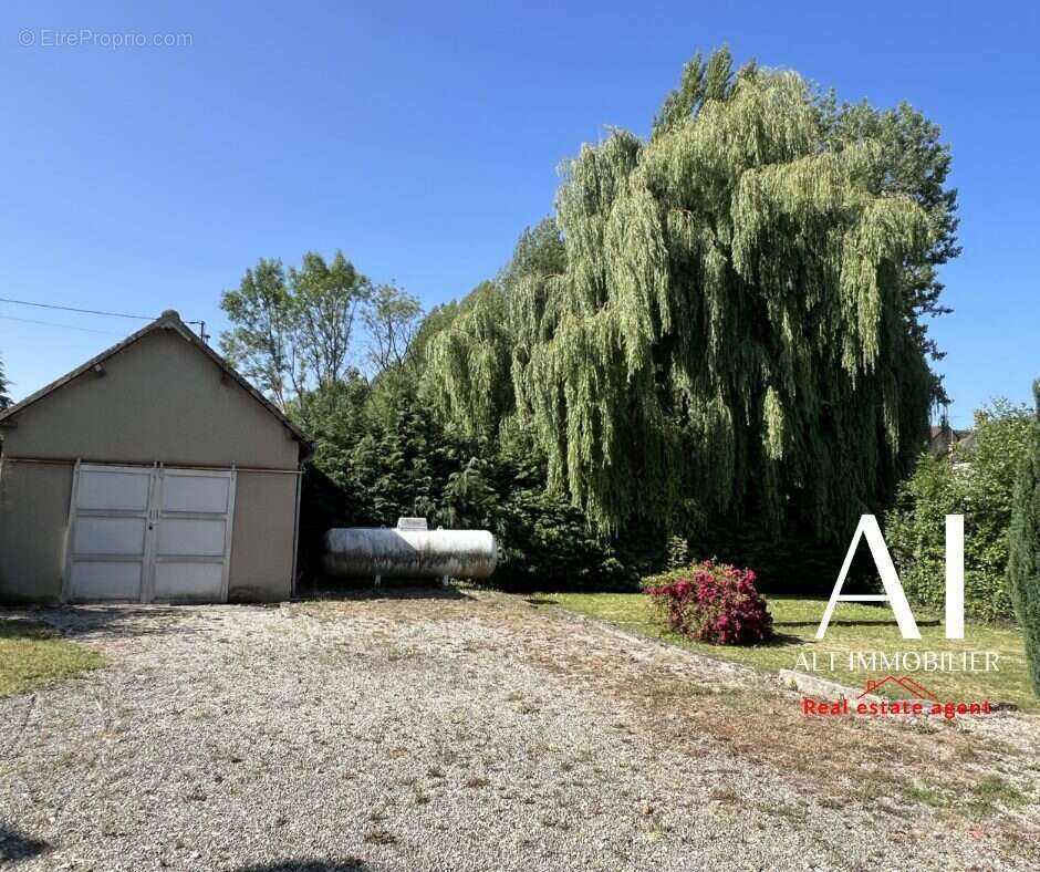 Appartement à LA LANDE-DE-LOUGE