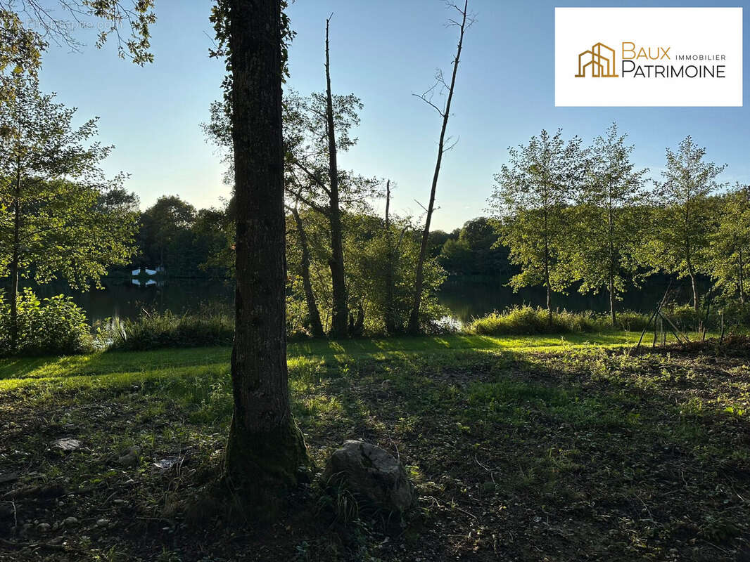 Terrain à BAZOCHES-SUR-LE-BETZ