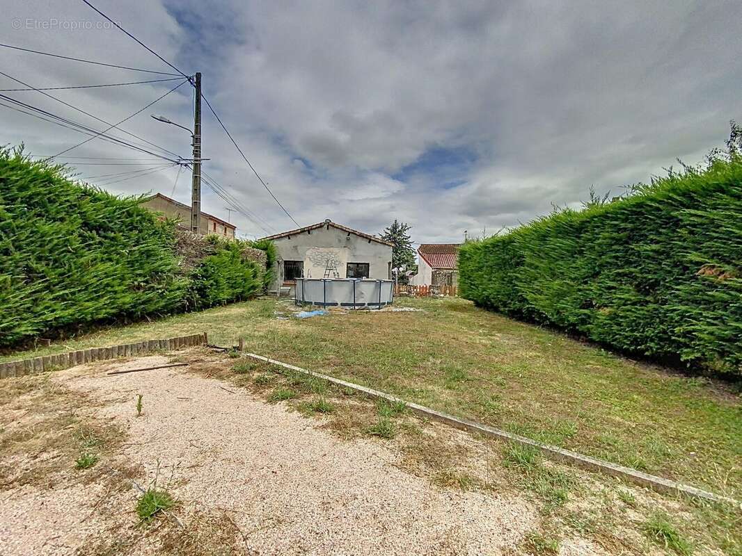 Maison à SAINT-BENOIT-DE-CARMAUX