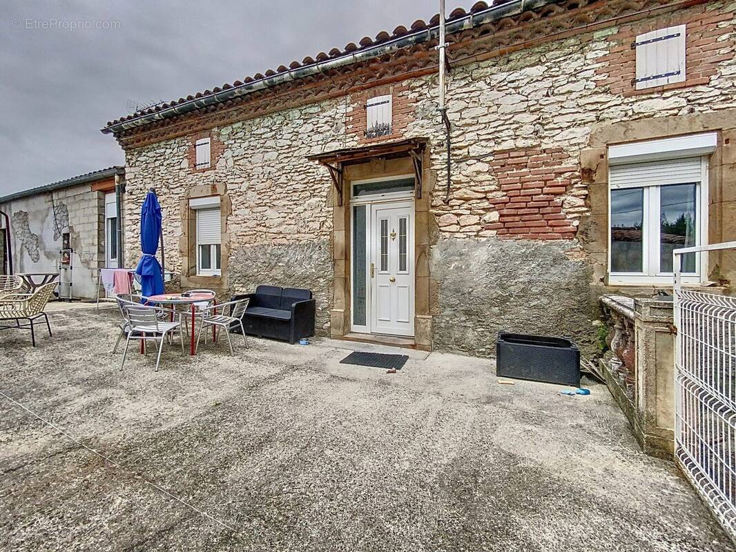 Maison à SAINT-BENOIT-DE-CARMAUX