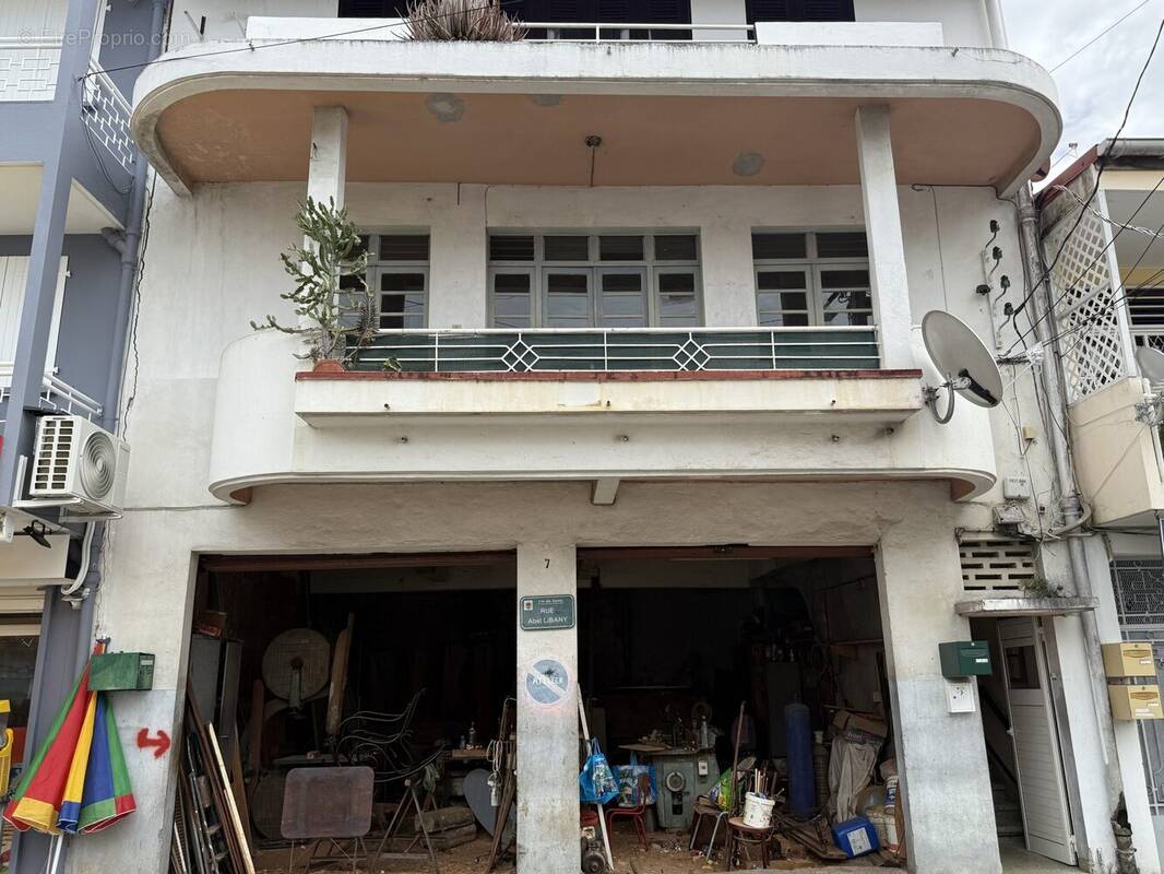 Commerce à LES ABYMES