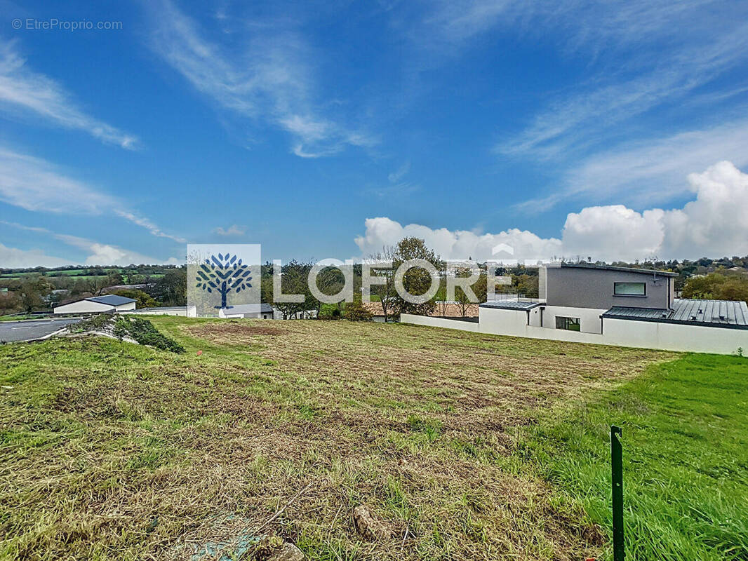 Terrain à BRESSUIRE