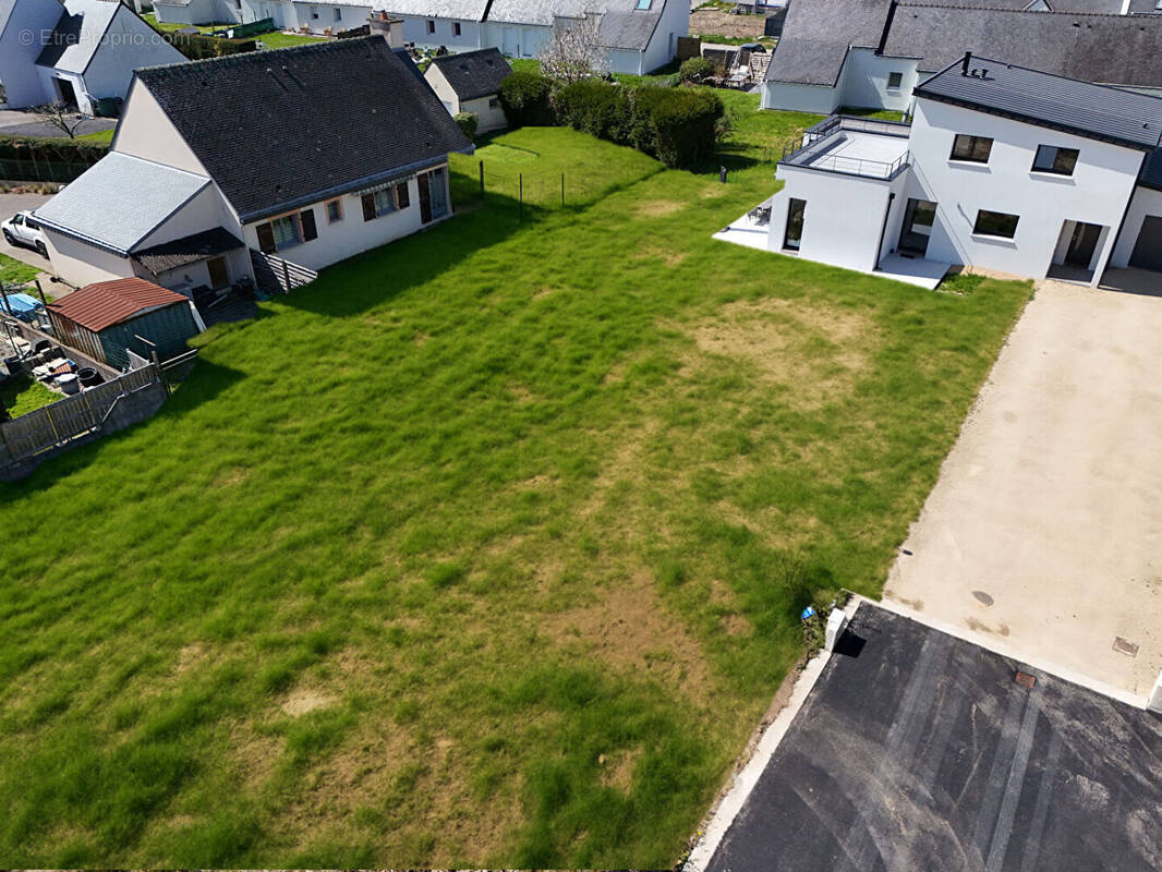 Terrain à MERLEVENEZ