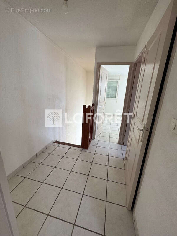 Maison à PEZILLA-LA-RIVIERE