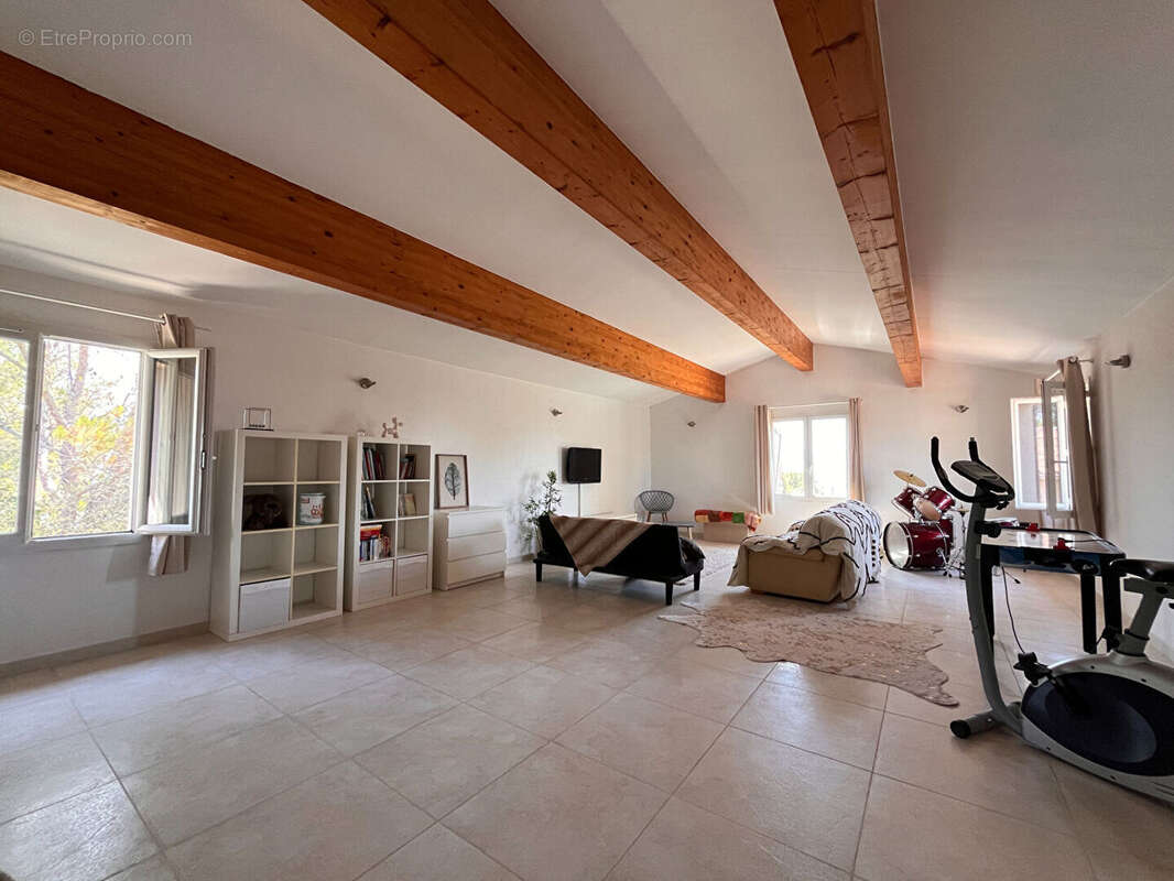 Maison à CABRIERES-D&#039;AVIGNON