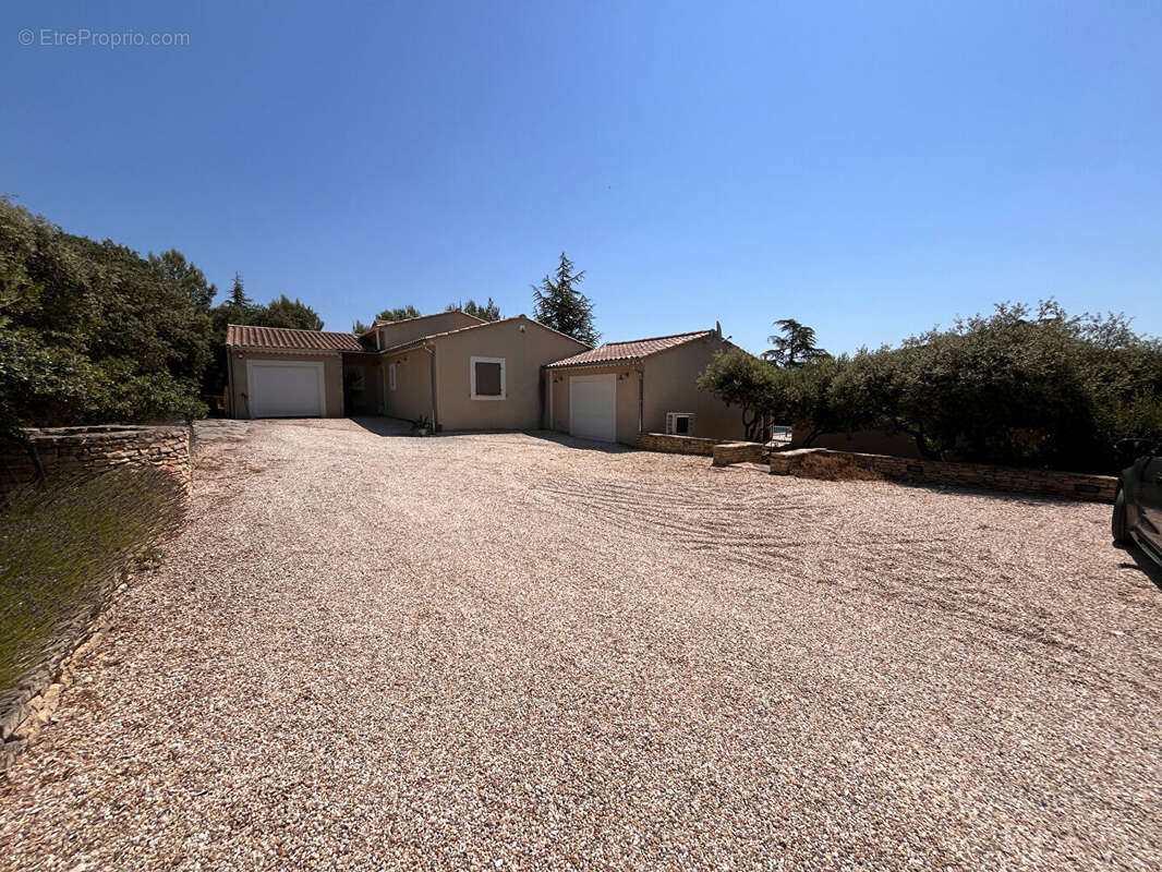 Maison à CABRIERES-D&#039;AVIGNON