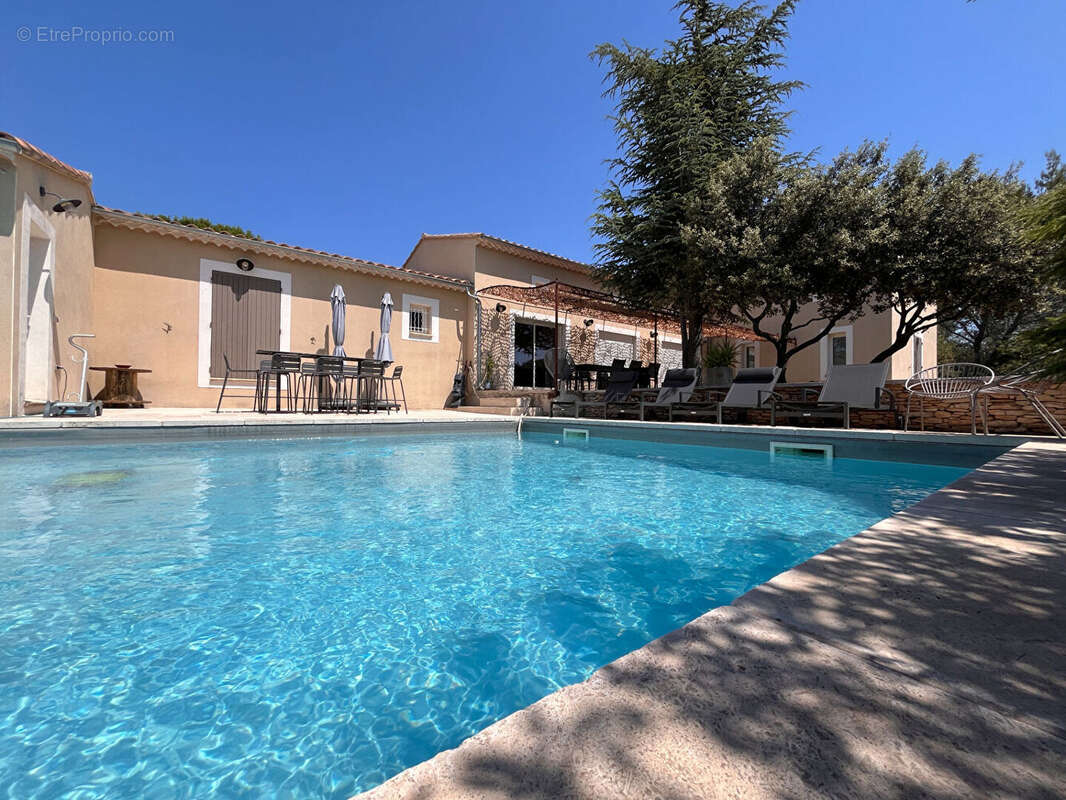 Maison à CABRIERES-D&#039;AVIGNON