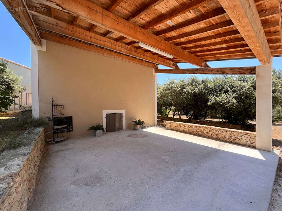 Maison à CABRIERES-D&#039;AVIGNON