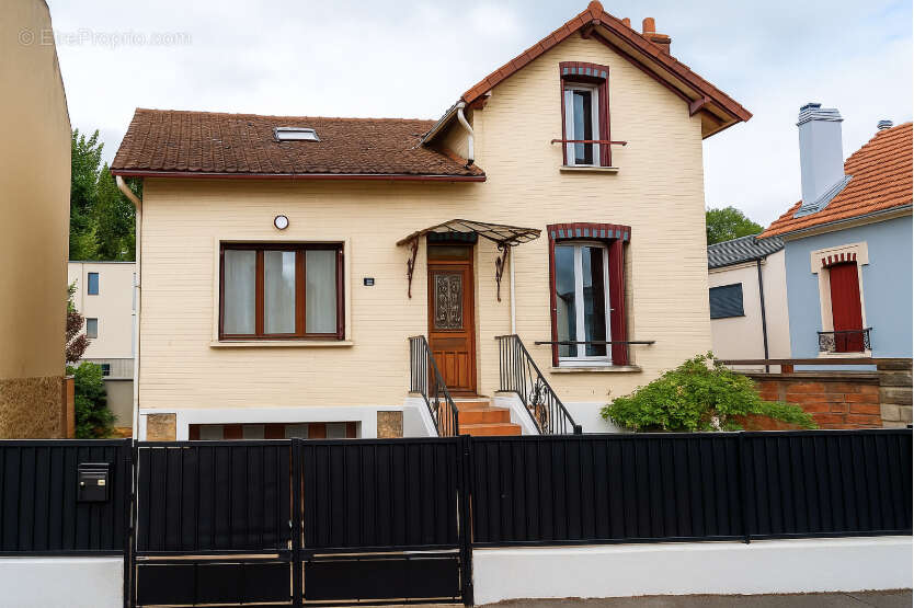 Maison à ROSNY-SOUS-BOIS