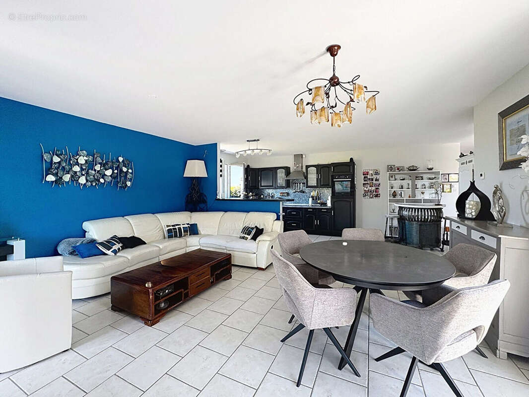 Maison à SAINT-LEONARD